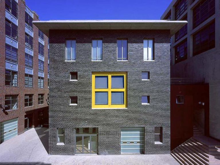 svaerm agentur fuer digitale kommunikation buero frankfurt 768x577