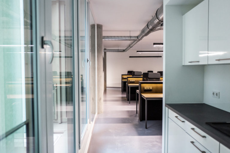 TEAMZ web page 3 2 768x512