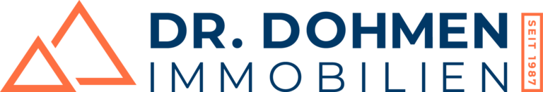 Logo Dr. Dohmen Immobilien Jahreszahl Outlines Farbe 768x131