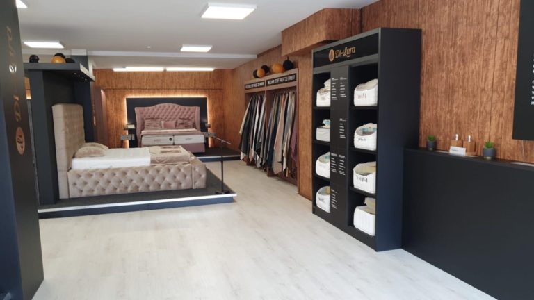showroom 5 768x432
