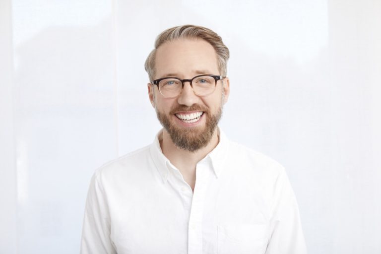 Zahnarzt Julian Freise Muenchen 768x512