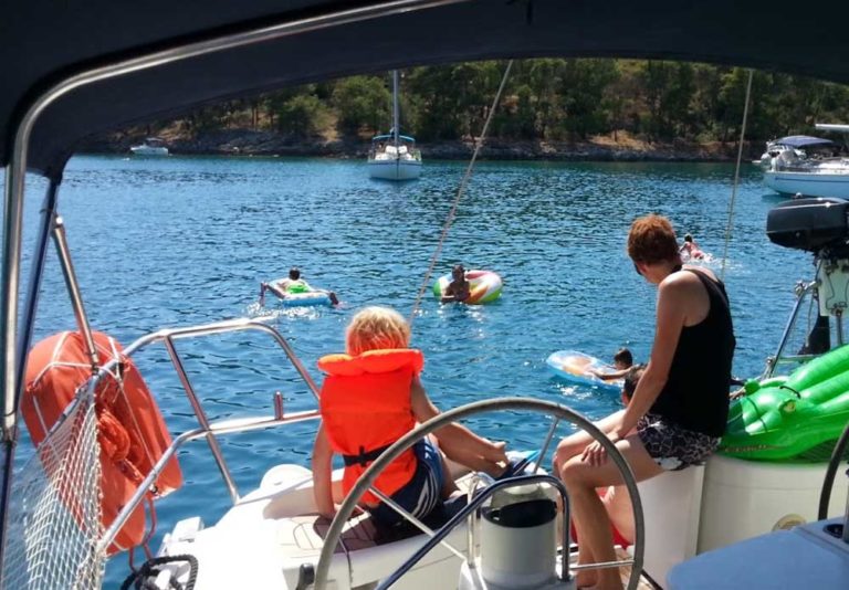 Segeltoern Familien Kroatien Skipper Mitsegeln 768x534