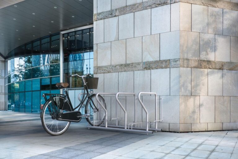 211 3D P0541808 Portabici Pitti istockphoto 636776578 2048x1367 1 768x513