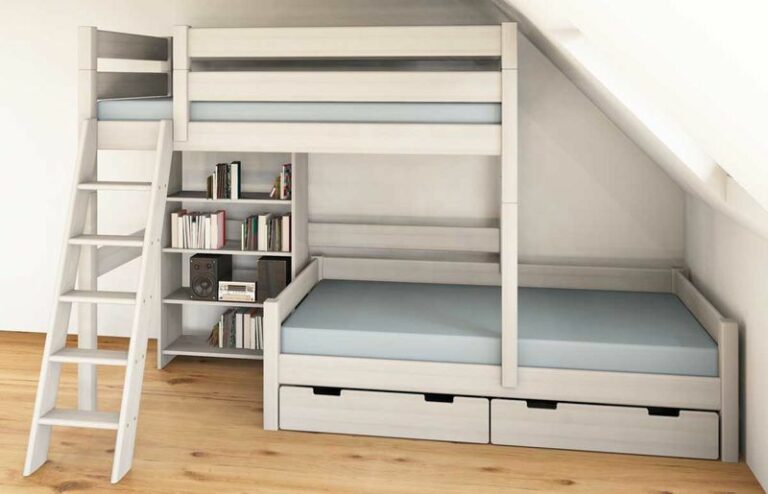 Etagenbett Stockholm versetzt fuer Dachschraege Buche Kiefer Buche weiss lasiert Dahlhaus massivmoebelshop Perspektive  768x494