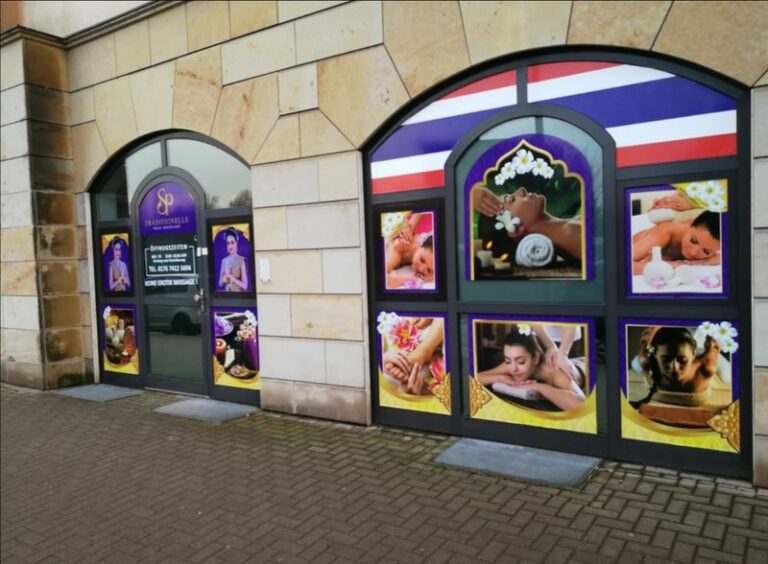 Eingang und Fenster 768x564