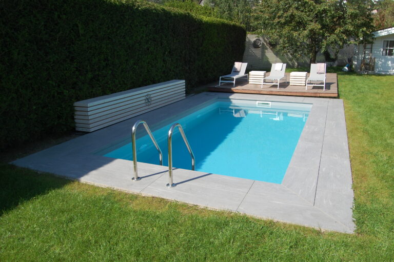 Poolumrandung FESTINA Silbergrau und Anschlussplatten poolumrandung24.de  768x511