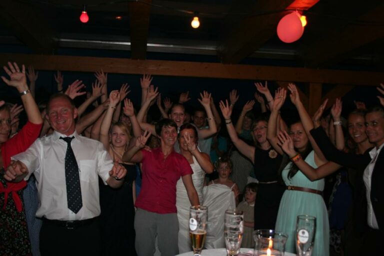 DJ Hochzeit DJ Animateur Hochzeitsplaner Mirko 2 768x512