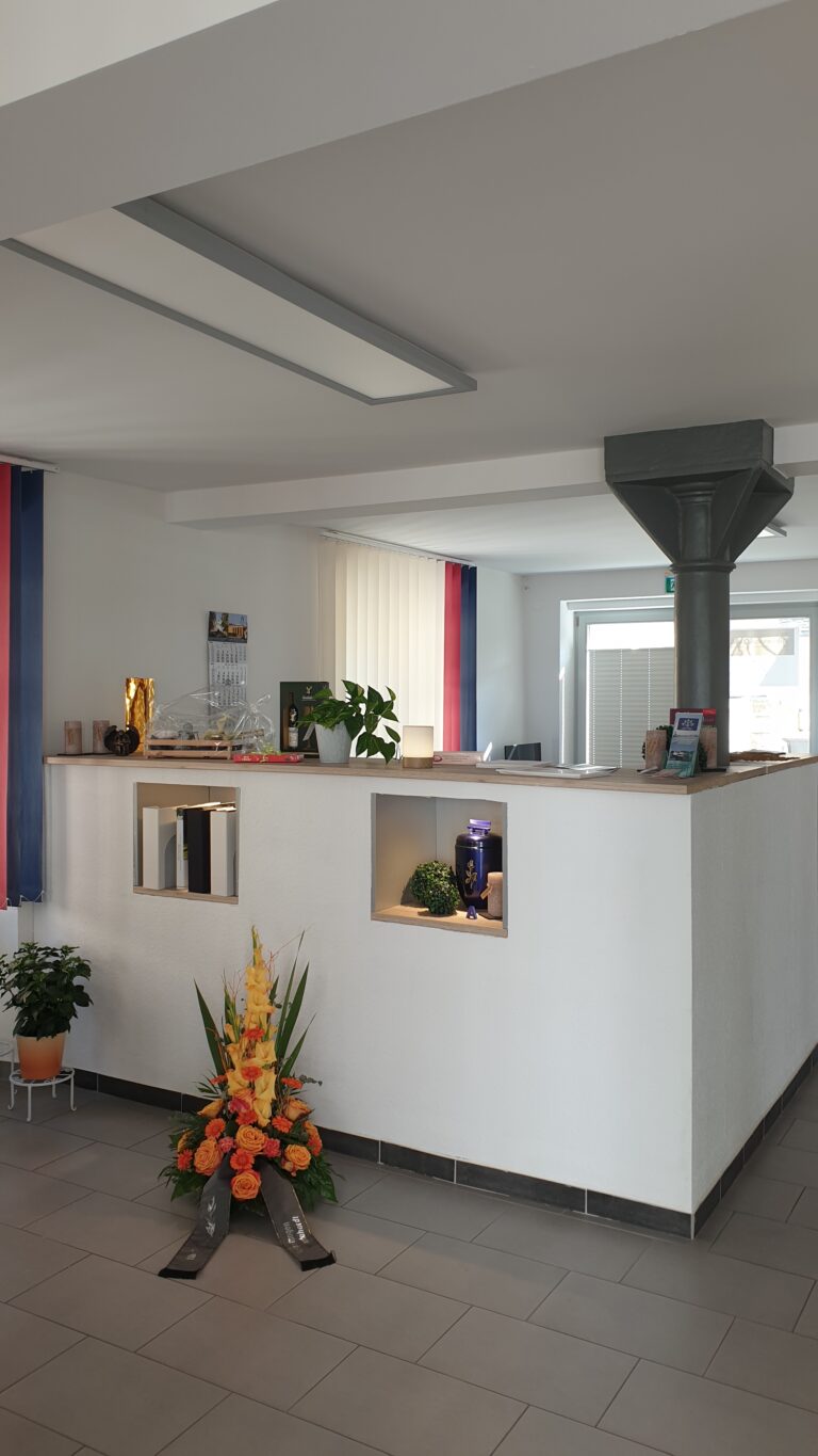 20230726 094130 768x1365