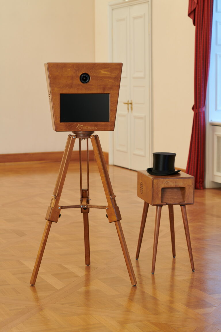 Blitzkiste 270321 100 Display aus 1 768x1152