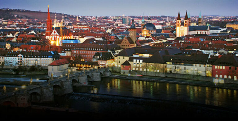 wuerzburg altstadt beleuchtet 768x390