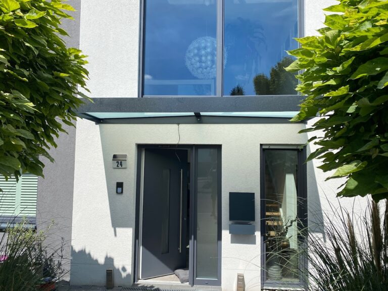 Glasvordach Aluprofil Milchglas 768x576