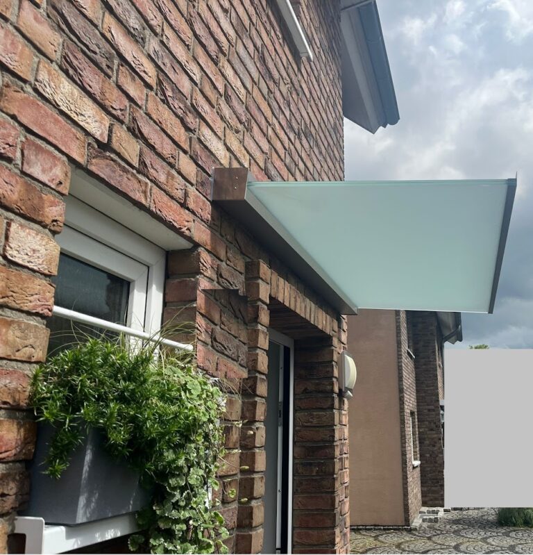 Glasvordach Milchglas 768x799