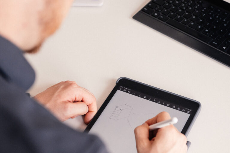 2024 07 12BLUEBR0147 768x511