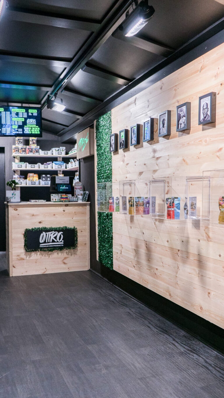 4C710FFA C95C 4C68 A8DE 4681F10FA8D3 768x1365