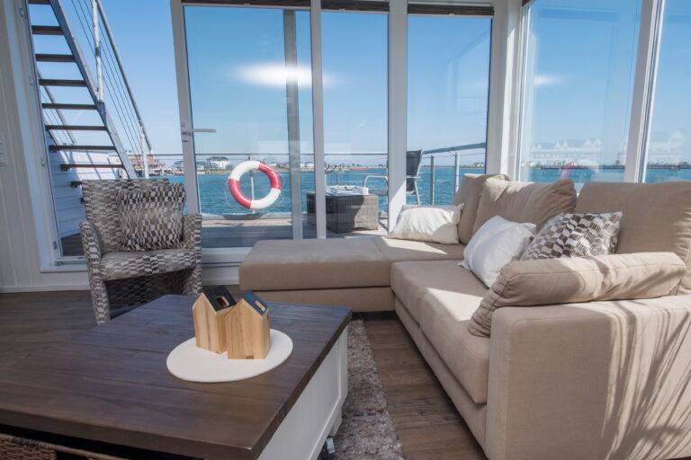 hausboot Ostseeresort olpenitz 21199 12 travellingingermany 768x512