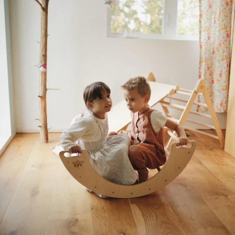 pikler dreieck triangle schaukel und kletterbogen von kinderfeets verysuperb 1 768x768