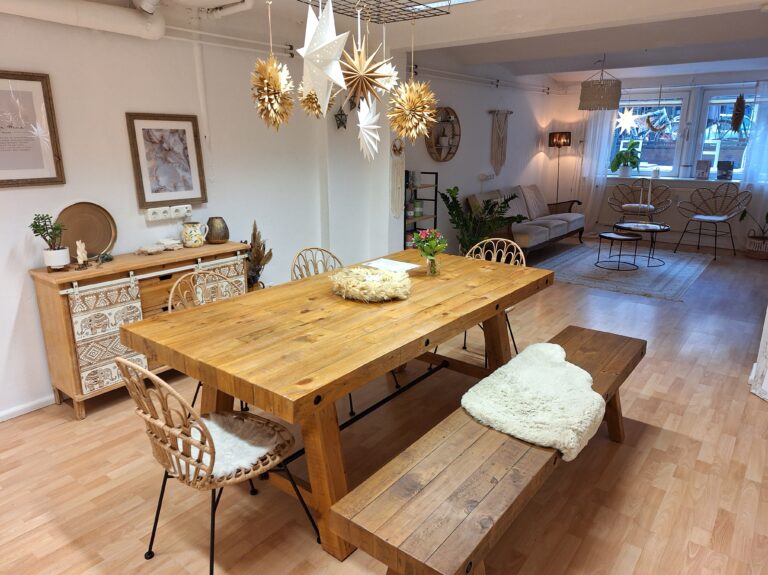 Studio Eimsbuettel Tisch min 768x575