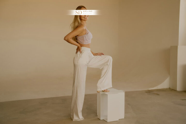 escortmodel kira 7 768x512